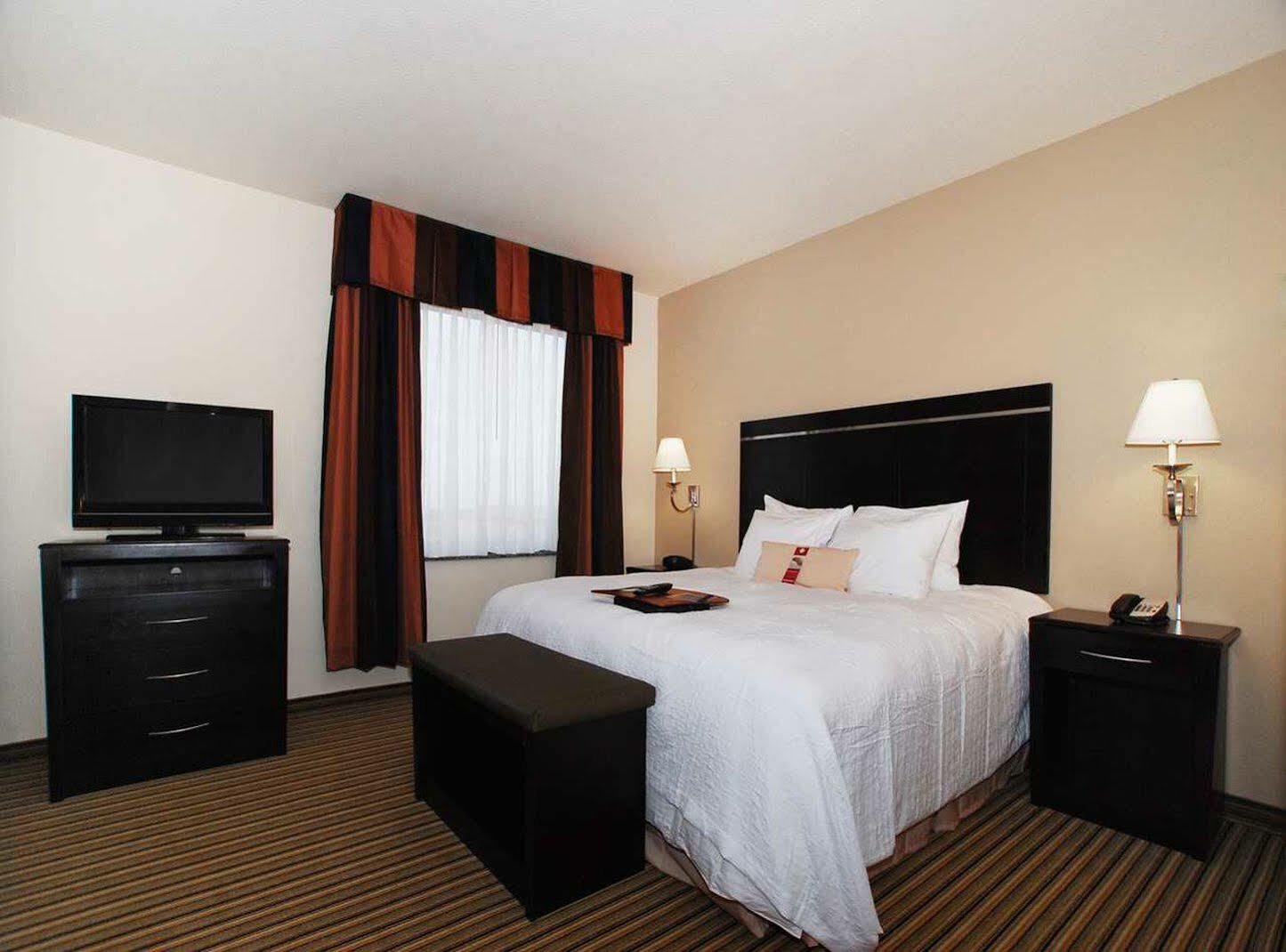 Hampton Inn & Suites Childress Esterno foto